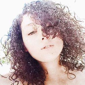 Meet your Posher, Em